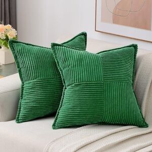 NWT HAUSSY Emerald Green Throw Pillow Covers 16x16” Set of 2 Corduroy